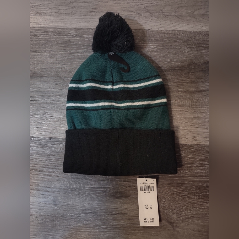 Hollister Black and Green Knit Beanie - Picture 2 of 3